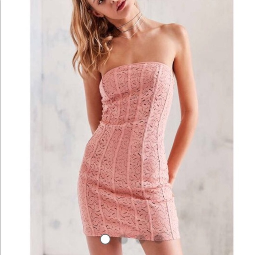 Kimchi Blue light pink strapless dress